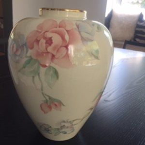 Original Lenox Chatsworth Vase in Perfect Condition